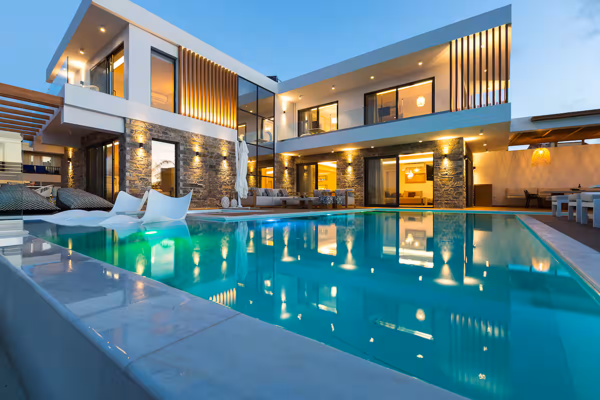 Luxury villa with pool